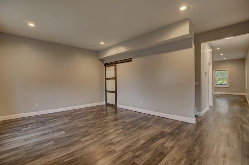21 9th St, Covington, KY 41011-2409