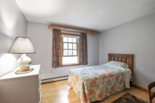 91 Hamwoods Rd, Alton NH  03809-5038 exterior