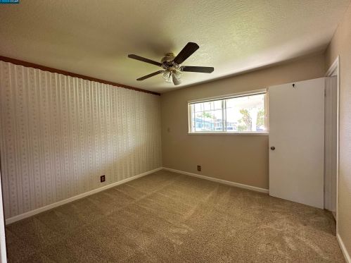 2585 Prestwick Ave, Concord, CA 94519-1632