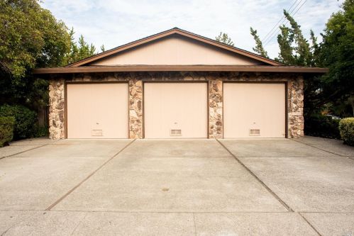 2300 Heidi Pl, Santa Rosa, CA 95403-2505
