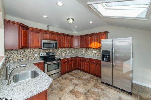 4 Towpath Rd, Parsippany NJ  07834-2930 exterior