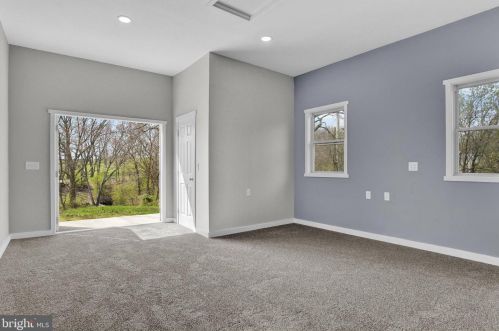 60 Gordon Dr, Carlisle PA  17013-8603 exterior