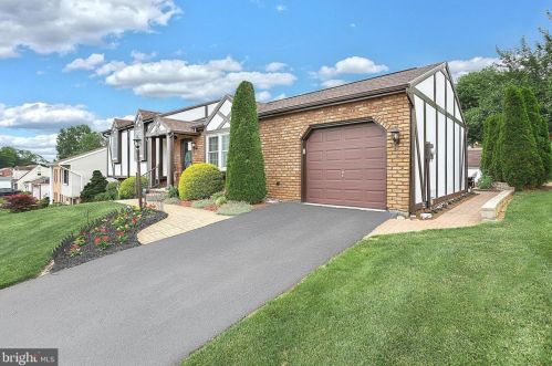 220 Bellevue Rd, Red Lion, PA 17356-9216
