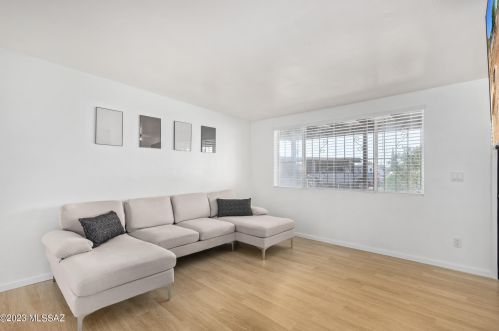 1210 Garden Loop, Tucson AZ  85706-1464 exterior