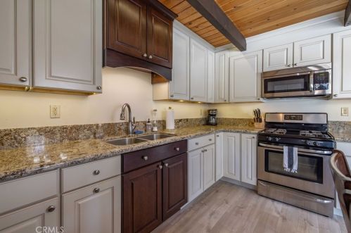 919 Mountain Ln, Big Bear City CA  92314 exterior