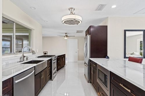 3009 16th Pl, Cape Coral FL  33904-4081 exterior