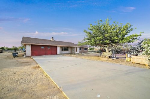 13992 Olancha Rd, Victorville, CA 92392-9776