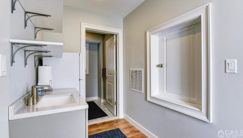 5 Fort Ave, Pelican Island NJ  08751-1512 exterior