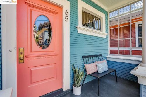 65 Hamilton Pl, Oakland, CA 94612-3808