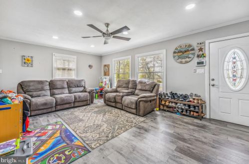 1900 Hedding Rd, Columbus NJ  08022-2067 exterior