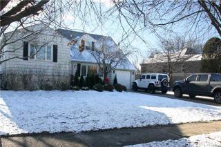 1984 Norshon Rd, North Merrick, NY 11566-4627