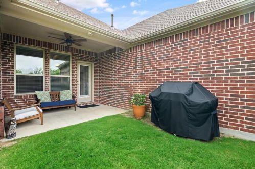 1069 Enchanted Rock Dr, Allen TX 75013-5042 exterior