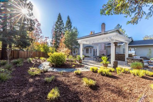 300 Camaritas Way, Danville CA  94526-5439 exterior