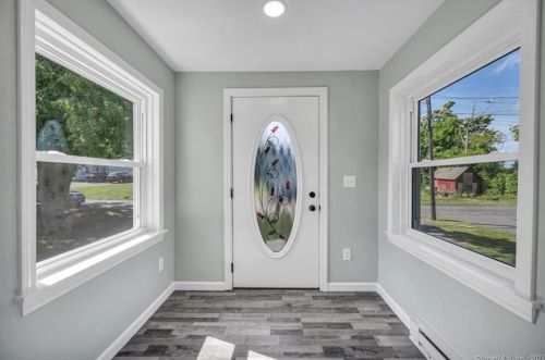 23 Hotchkiss St, Kensington, CT 06037-2120
