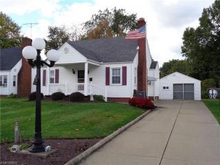 1215 Fairlane Ave, Canton, OH 44710-1345