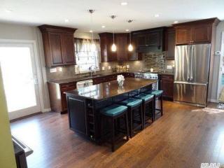 104 Melrose Rd, Huntington Station NY  11746-5625 exterior