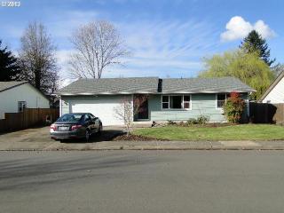6848 G St, Springfield OR  97477-4049 exterior
