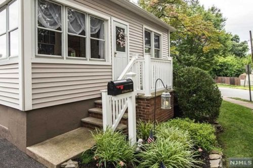 18 Minerva Ave, Paterson, NJ 07506-1236