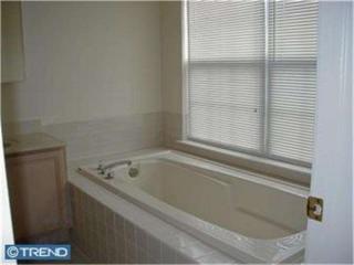 51 Ketley Pl, Princeton NJ  08540-6324 exterior