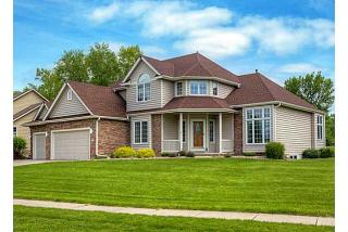 902 28th St, Ankeny, IA 50021-9656