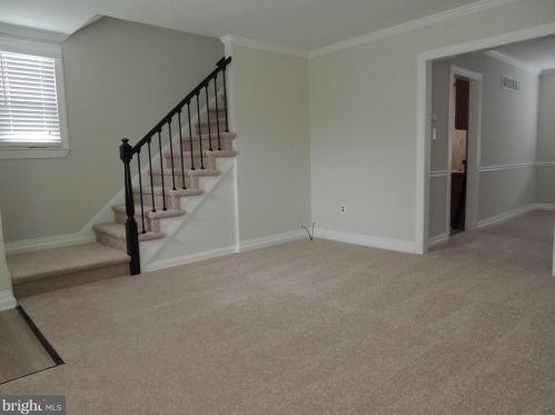 267 Locust Ave, Wilmington, DE 19805-2520