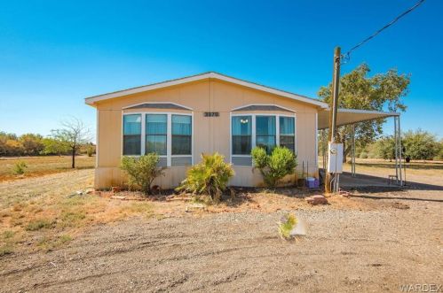 3070 Surry Dr, Mohave Valley, AZ 86440-9444