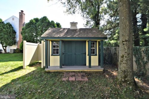 122 Claremont Dr, Lansdale PA 19446-6361 exterior