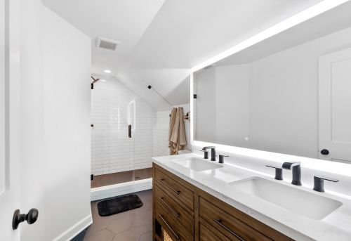 171 79, Milwaukee WI 53219-1118 exterior