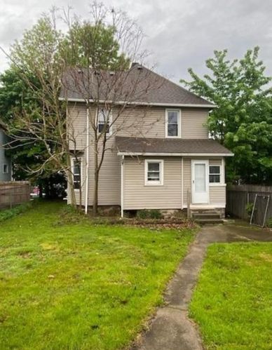 589 Spruce Ave, Hermitage PA  16146-4013 exterior