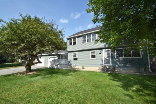 8 Forest Hill Dr, Rutland, MA 01543-1509