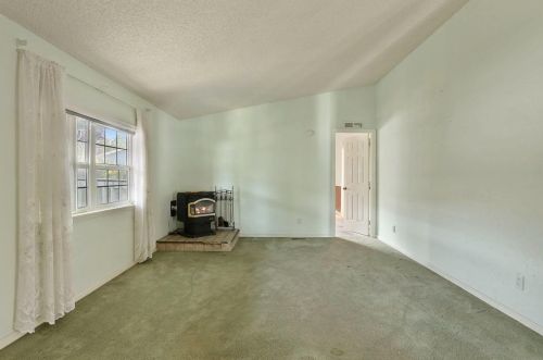 6 Whispering Way, Lodi CA  95242-9563 exterior