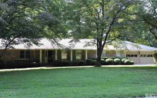 507 4th Ave, Conover, NC 28613-1678
