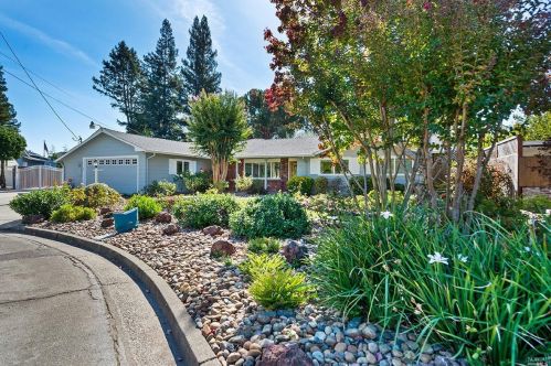 4729 Cambridge Ct, Santa Rosa, CA 95403-1452