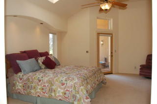 14258 Crown Oak Dr, Prather, CA 93651-9780