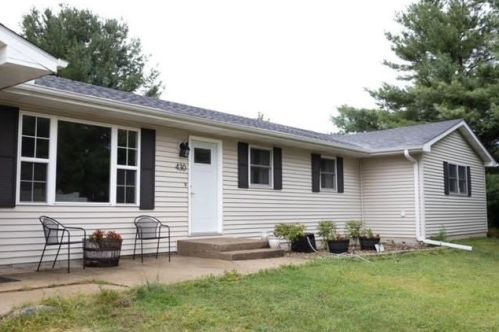 430 Eastwood Ct, Valpo, IN 46383-9775