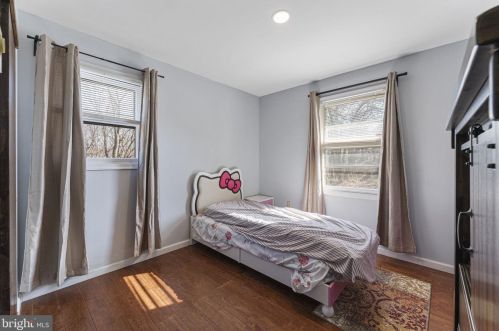 21 Clamer Ave, Collegeville PA  19426-2303 exterior