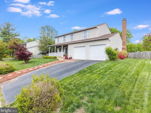 1322 Forty Oaks Dr, Herndon, VA 20170-2023