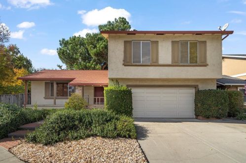 6425 Sussex Pl, Gilroy, CA 95020-6739