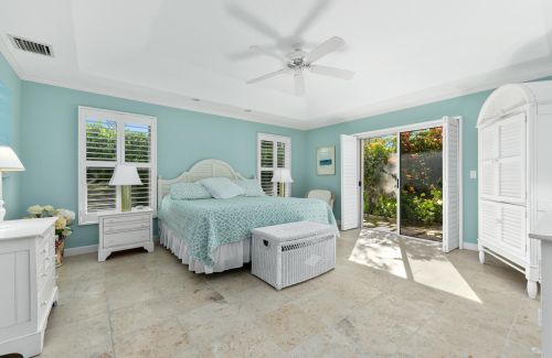 440 Apollo Dr, West Palm Beach FL  33408-2004 exterior