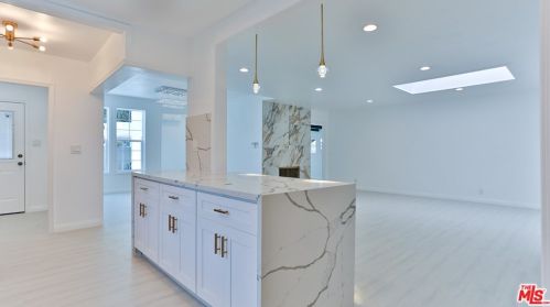 2919 Ladoga Ave, Long Beach CA  90815-1531 exterior