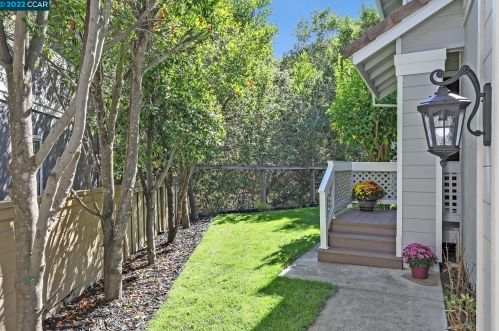 61 Summer Hill Ct, Danville, CA 94526-5651