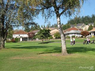 10325 Greenleaf Ter, Portland, OR 97224-4653