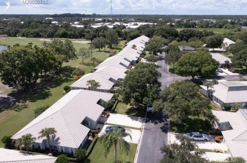 2954 Westlake Cir, Palm City FL  34990-4615 exterior