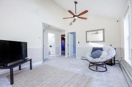 67 Butler St, Salem NH  03079-3940 exterior