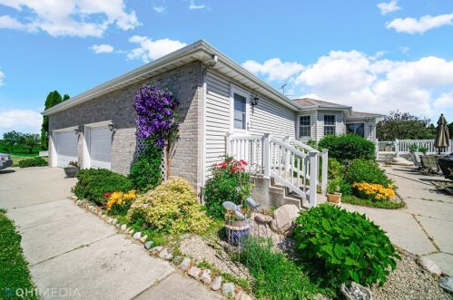 583 Mayapple Dr, Otis, IN 46391-9497