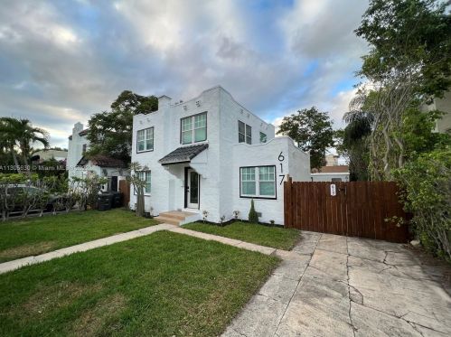 617 36th St, West Palm Beach, FL 33404-2116