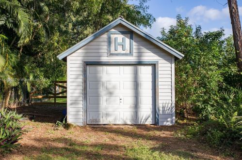 16745 Wiltshire Dr, Town Of Loxahatchee Groves FL  33470-4060 exterior