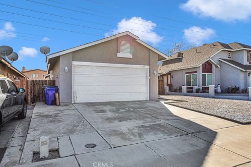 13689 Gemini St, Victorville CA  92392-9078 exterior