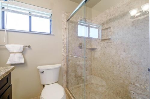 3530 Whitehall Ct, Pleasanton CA  94588-3507 exterior