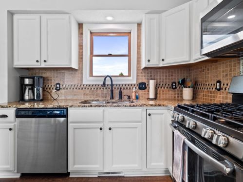 8670 Trista Ln, Minnetrista MN  55375 exterior